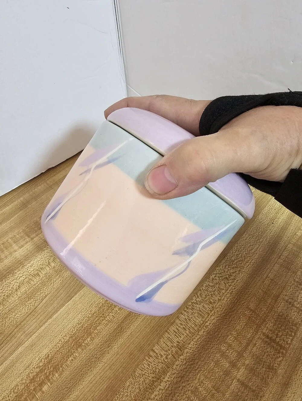 Vintage 80s Vohann of California Pastel Ceramic Trinket Box 4.5
